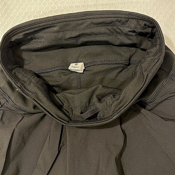 Black skirt with shorts underneath, side cell pockets in shorts, drawstring band - Picture 5 of 7